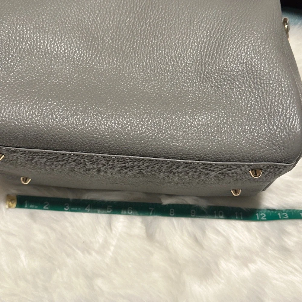 Borse  in Pelle this elegant